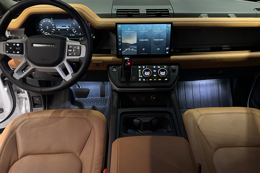 DEFENDER 110 P400 HSE 